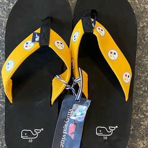NWT Size 10 NFL Pittsburgh Steelers Flip Flop Sandals